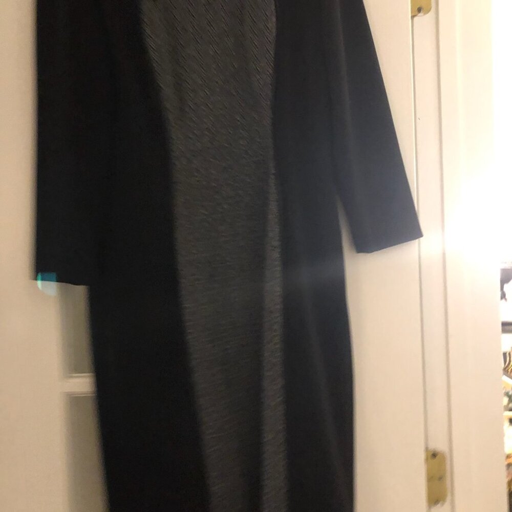 Tahari arthur S Levine